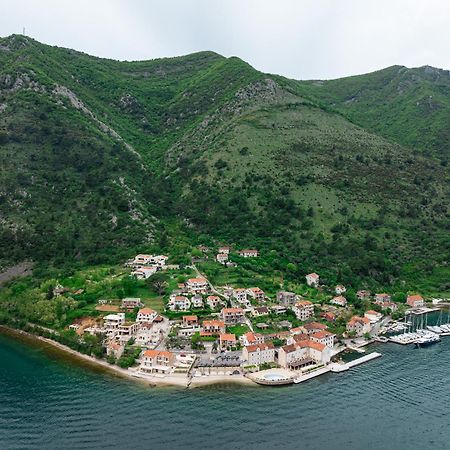 Hotel Bokeljski Dvori Kotor Exteriör bild