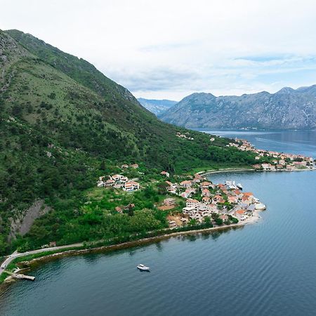 Hotel Bokeljski Dvori Kotor Exteriör bild