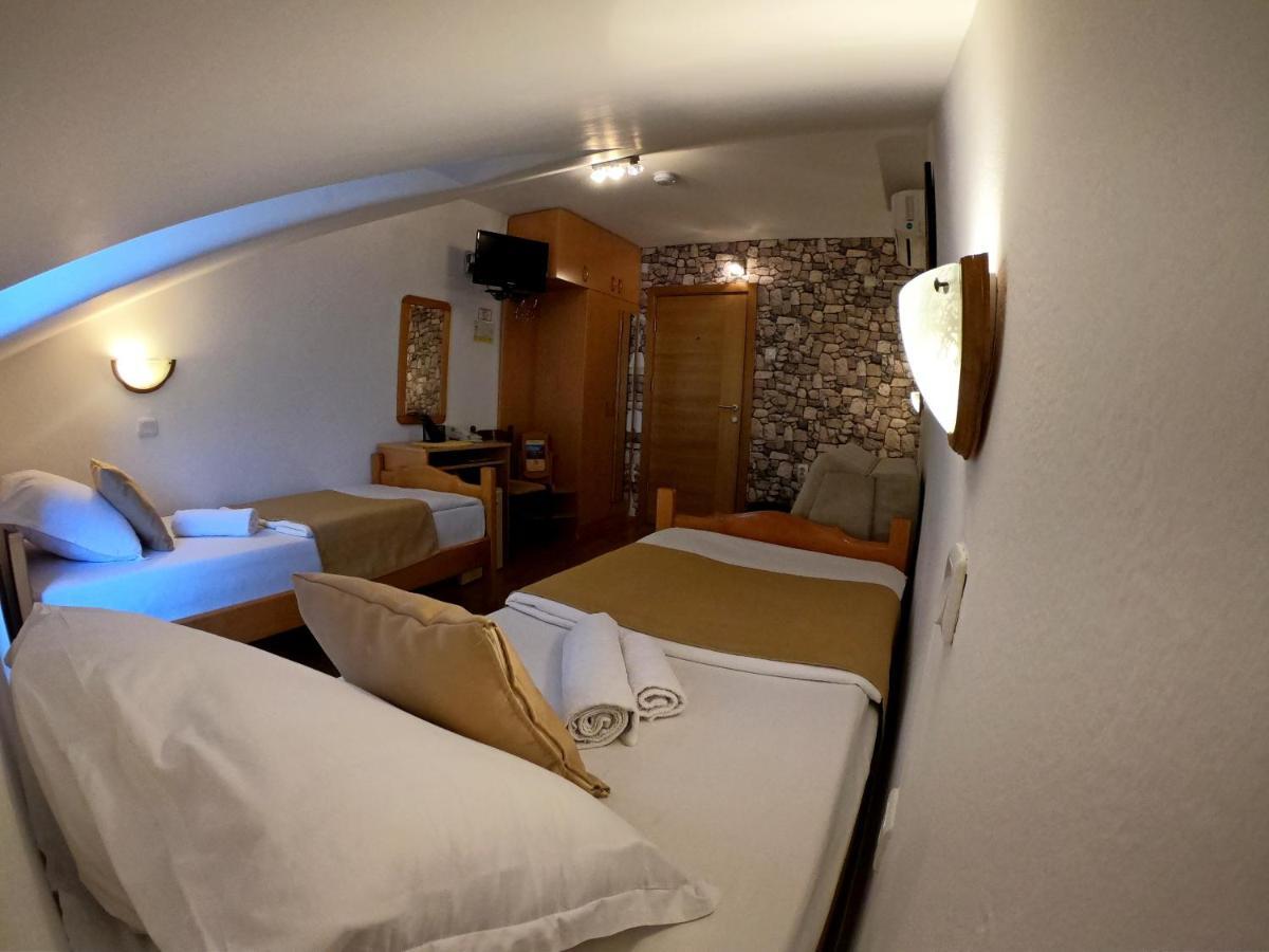 Hotel Bokeljski Dvori Kotor Exteriör bild