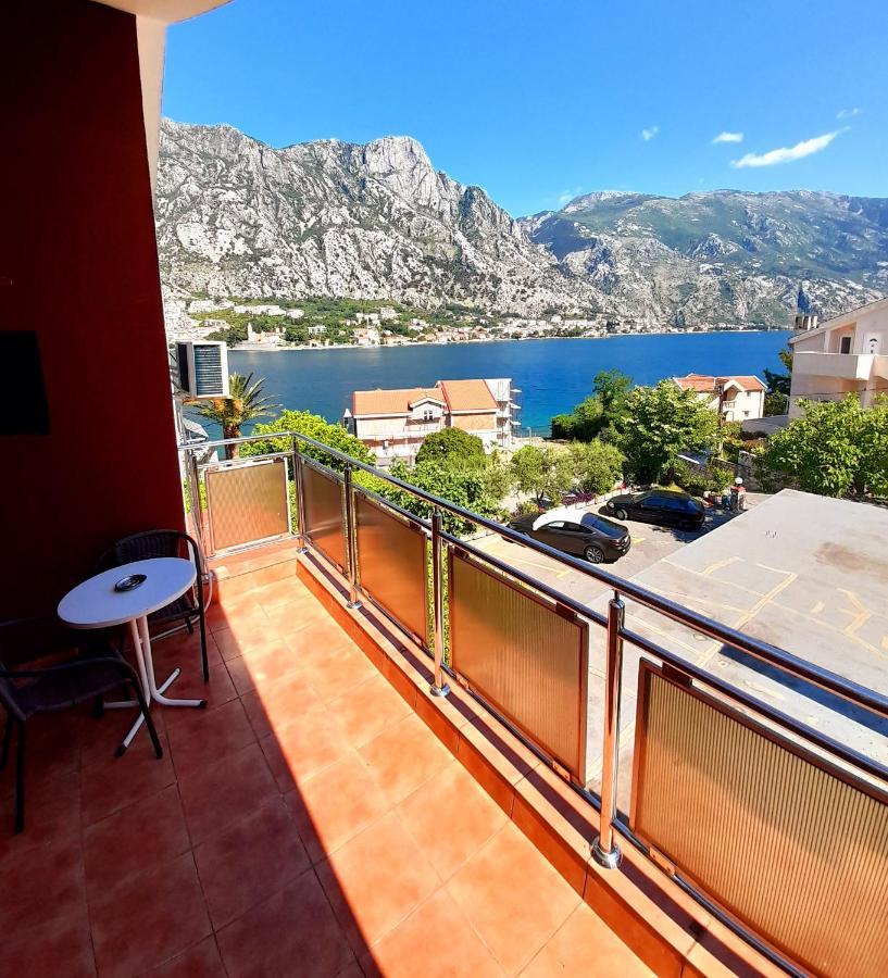 Hotel Bokeljski Dvori Kotor Exteriör bild