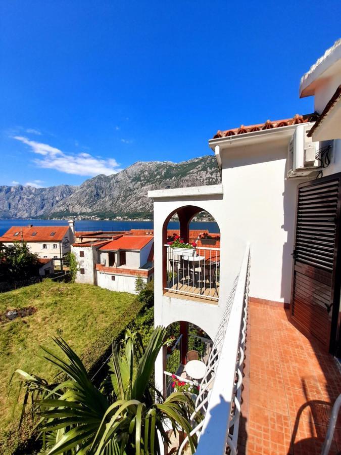 Hotel Bokeljski Dvori Kotor Exteriör bild
