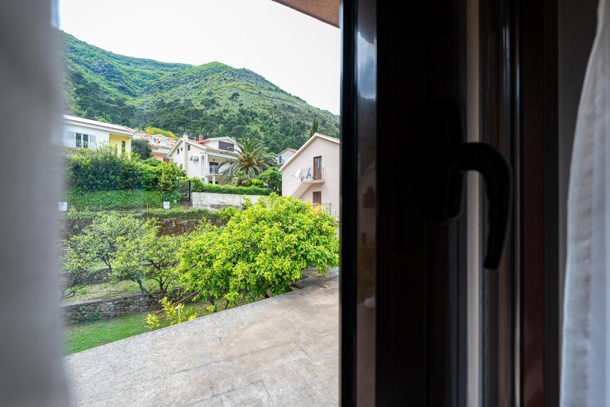 Hotel Bokeljski Dvori Kotor Rum bild