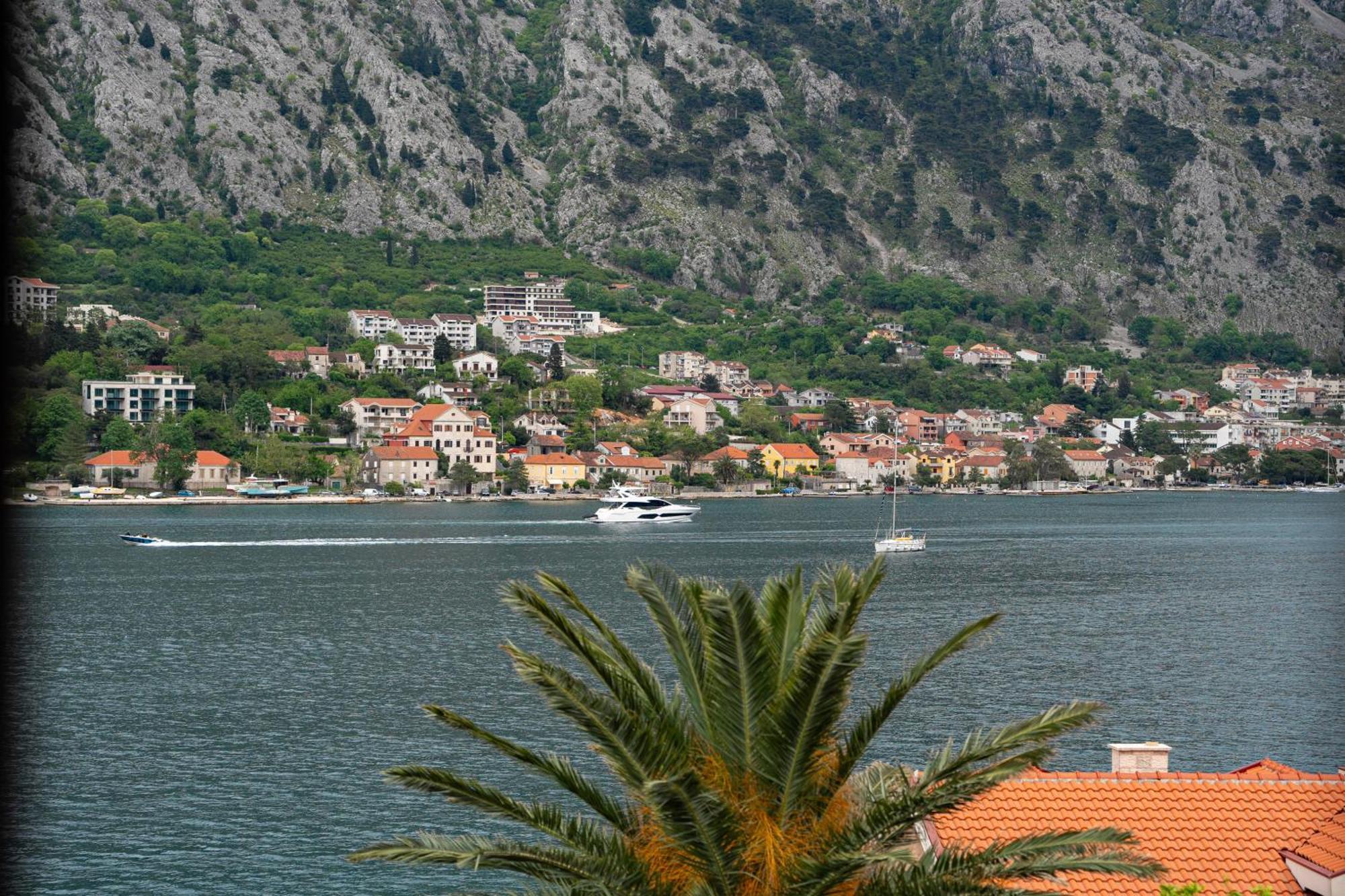 Hotel Bokeljski Dvori Kotor Exteriör bild