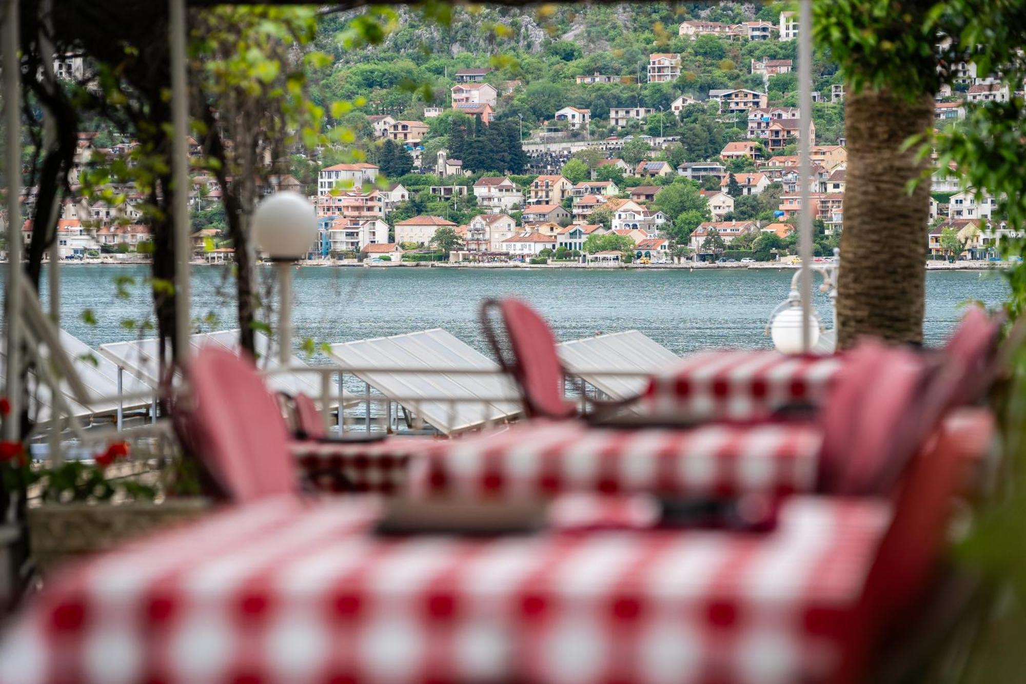 Hotel Bokeljski Dvori Kotor Exteriör bild