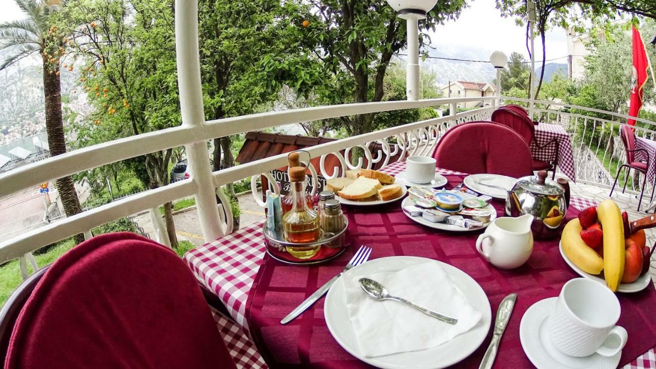 Hotel Bokeljski Dvori Kotor Exteriör bild